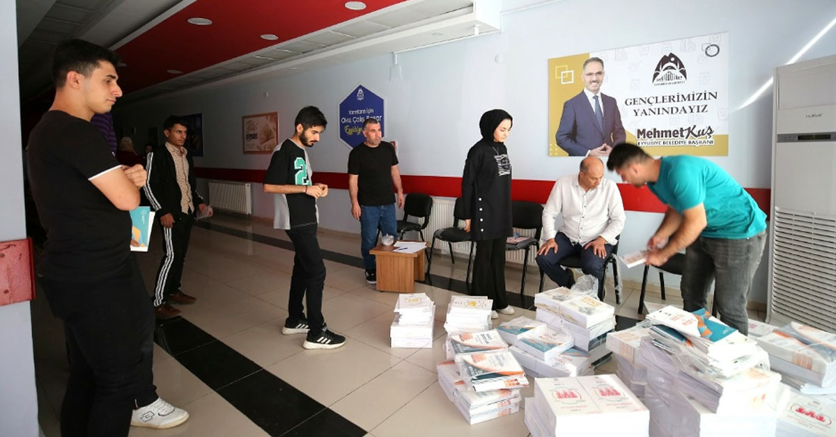 Eyyübiye Belediyesi Gençleri Desteklemeye Devam Ediyor