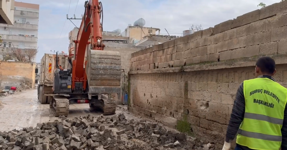 Suruç'ta Kilit Parke Döşeme Çalışması Devam Ediyor