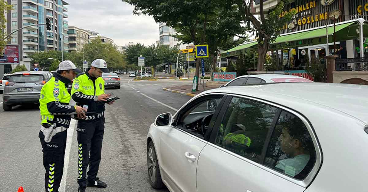 Şanlıurfa'da 4 Bin 251 Şahsa Ceza Yağdı 8 Şanlıurfa'da 4 Bin 251 Şahsa Ceza Yağdı