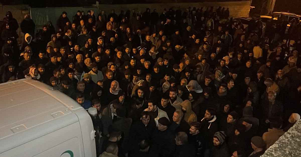 Damat Katliamında Can Verenler Toprağa Verildi 11 Damat Katliamında Can Verenler Toprağa Verildi