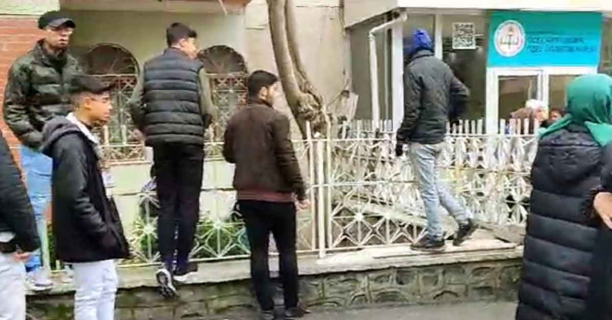 Urfa'da Bir Genç 3. Kattan Aşağı Düştü 10 Urfa'da Bir Genç 3. Kattan Aşağı Düştü