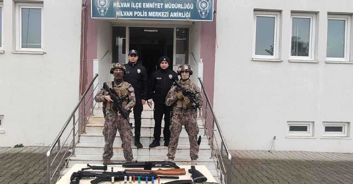 Hilvan'da Eş Zamanlı Operasyon! 9 Gözaltı