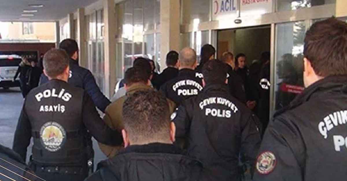 Şanlıurfa'da Aranan Şahıslardan 7'si Tutuklandı 10 Şanlıurfa'da Aranan Şahıslardan 7'si Tutuklandı