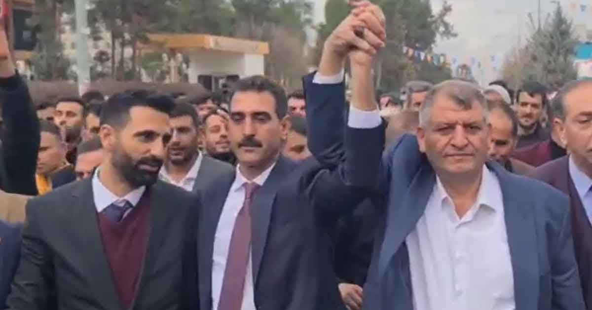 Abdülhakim Ayhan'a Aşiretlerden Büyük Destek