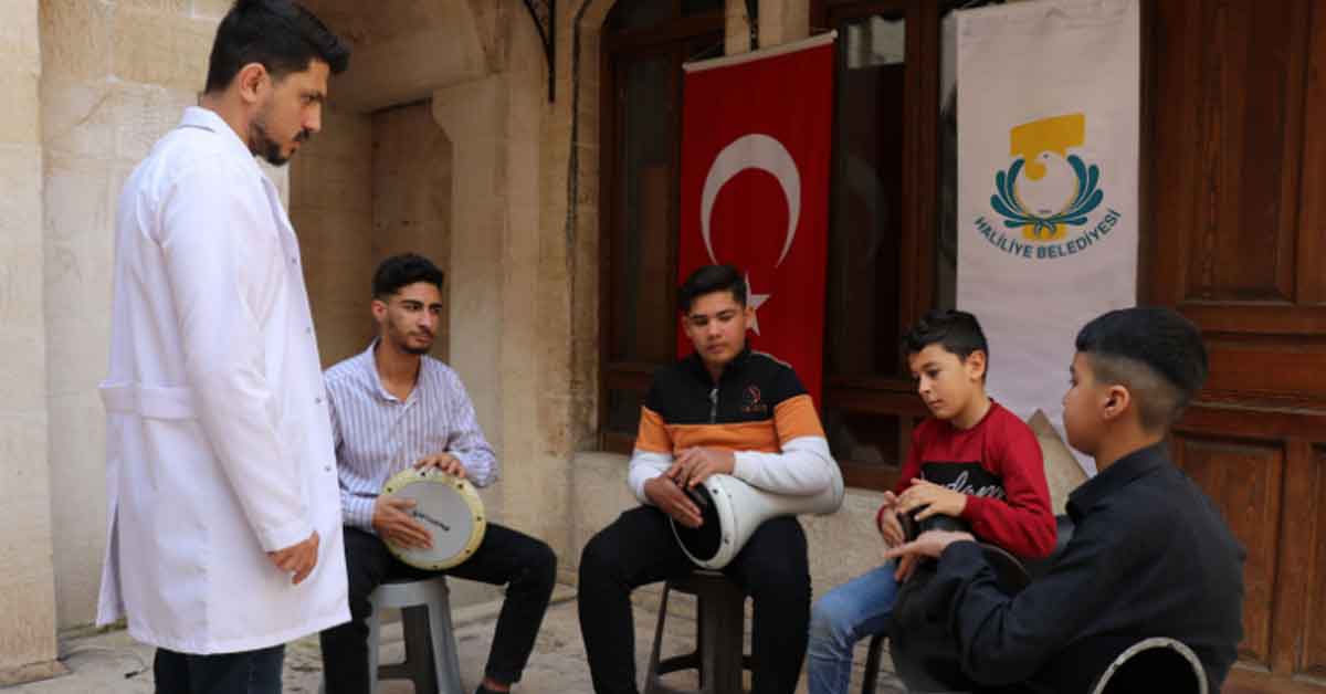 Haliliye Belediyesi'nde Kültür ve Sanata Doyuyor 8 Haliliye Belediyesi'nde Kültür ve Sanata Doyuyor