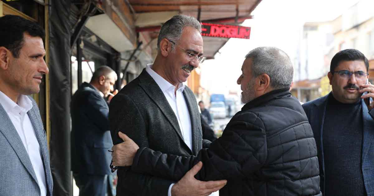 Eyyübiyeliler Başkan Mehmet Kuş’u Bağırlarına Bastı